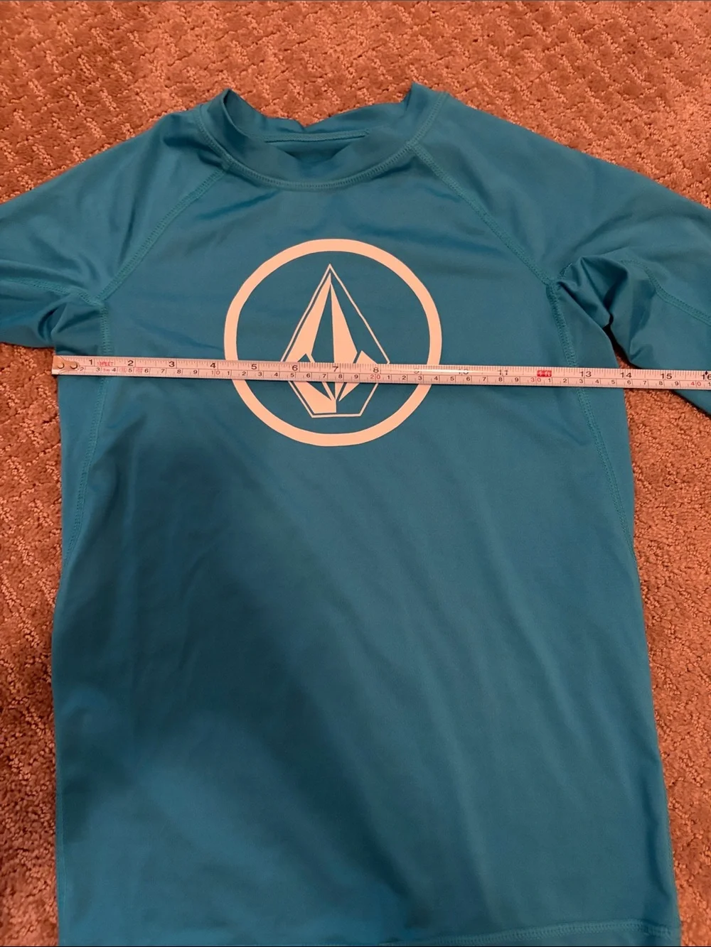 Boys Volcom rash guard